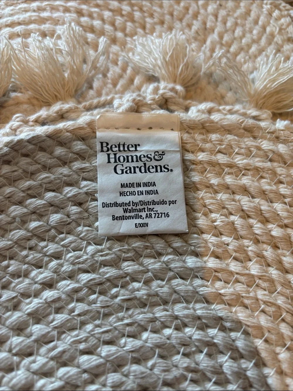 Set of 4 Better Homes and Gardens Placemats